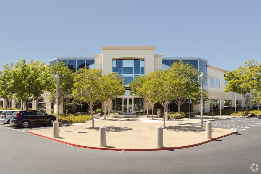 Primary Photo Of 1430 Blue Oaks Blvd, Roseville Office For Lease
