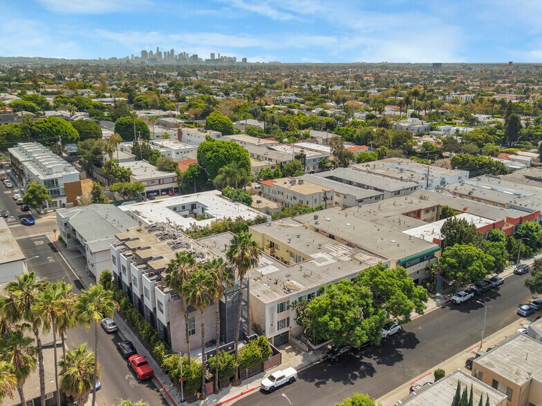 More Photos Of 944 N Orange Grove Ave, Los Angeles Apartments For Sale