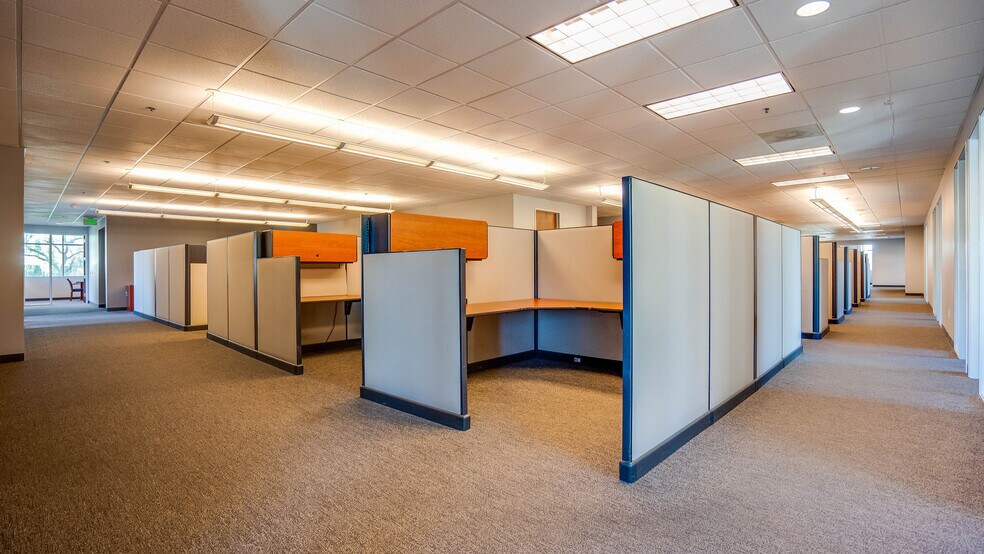 More Photos Of 6 Orchard Rd, Lake Forest Office For Sale