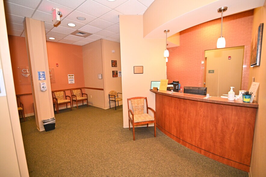 More Photos Of 2960 Technology Pl, Waldorf Research And Development For Lease