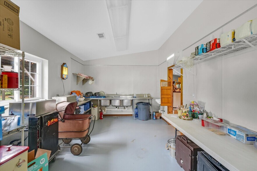 More Photos Of 1356 County Road 2900 N, Rantoul Specialty For Sale