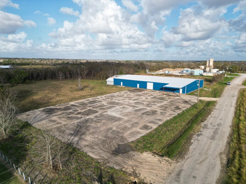 More Photos Of 149 County Road 219, Bay City Warehouse For Sale