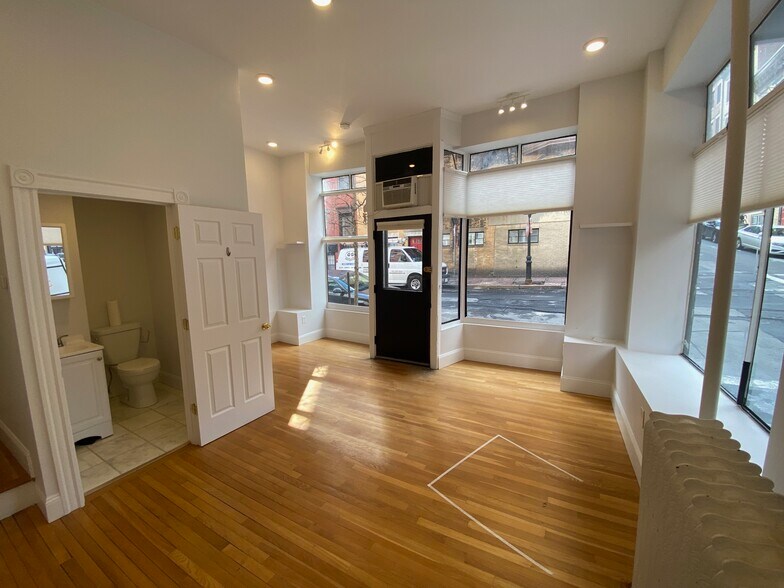 More Photos Of 31 Phillips St, Boston Apartments For Lease