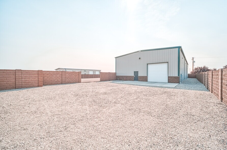 More Photos Of 2901 Rainier Pl, Pasco Warehouse For Lease