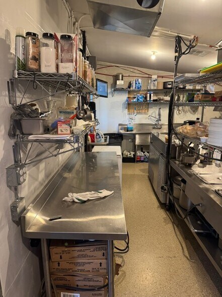 More Photos Of 1550 W Old Highway Rd, Morgan Restaurant For Sale