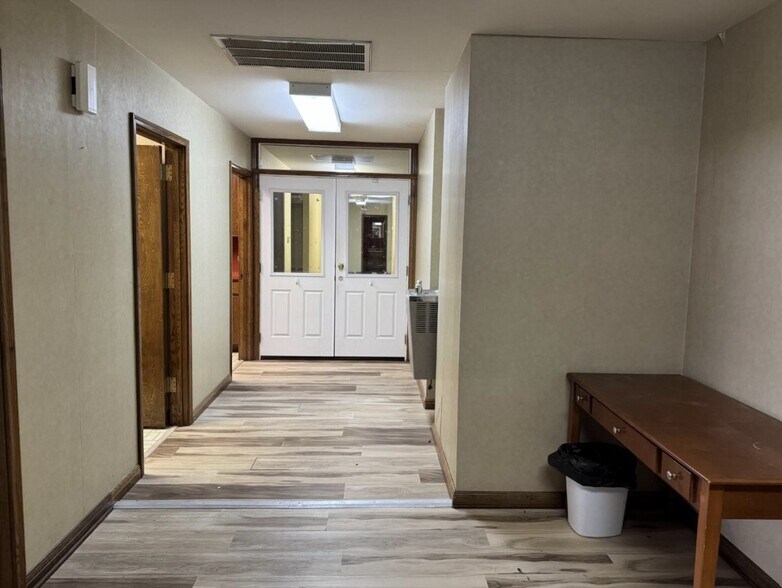 More Photos Of 2124 N 25th St, Waco Medical For Sale