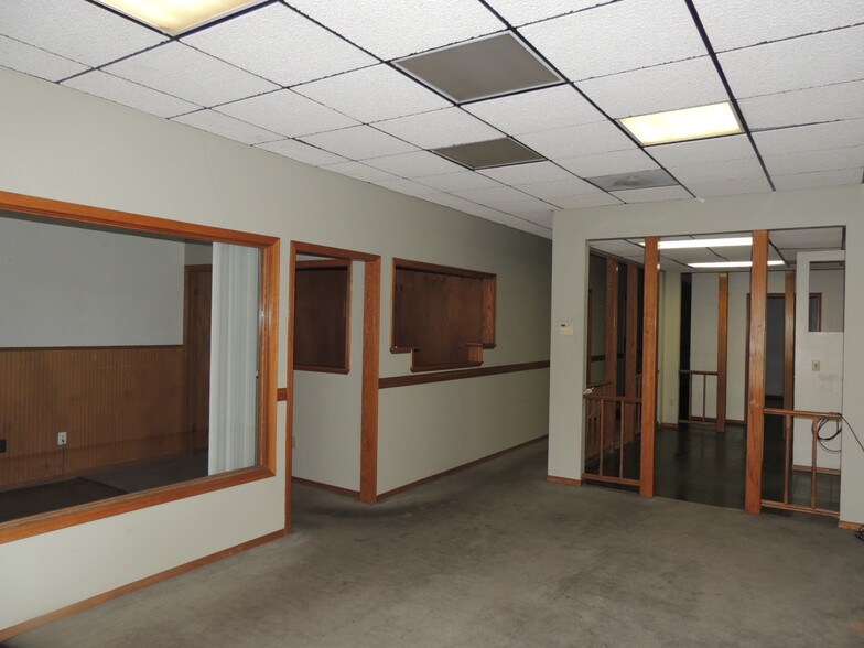 More Photos Of 150 3rd St, Lakeport General Retail For Lease