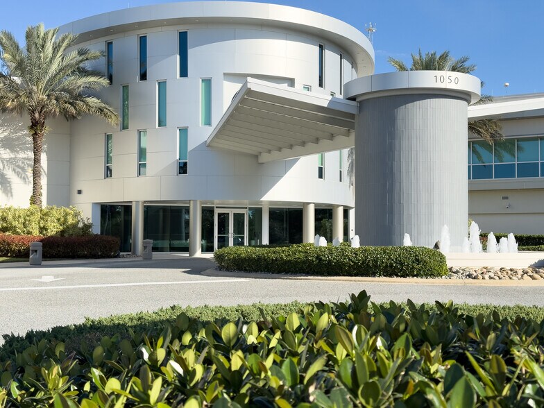 More Photos Of 1050 Satcom Ln, Melbourne Office For Sale