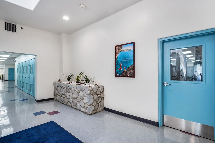 More Photos Of 1941 S Walker Ave, Monrovia Service For Sale