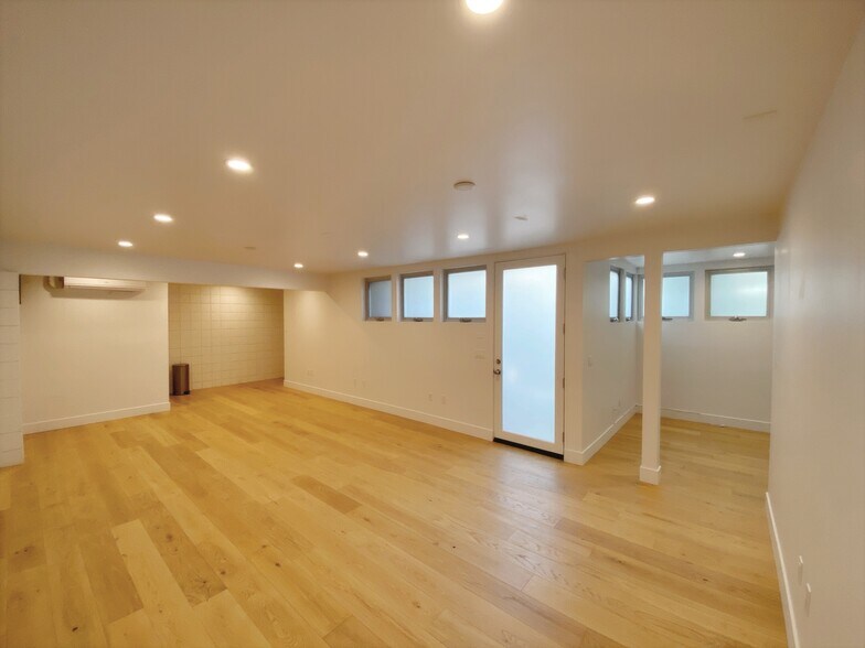 More Photos Of 217-219 Manhattan Beach Blvd, Manhattan Beach Storefront Retail Office For Lease