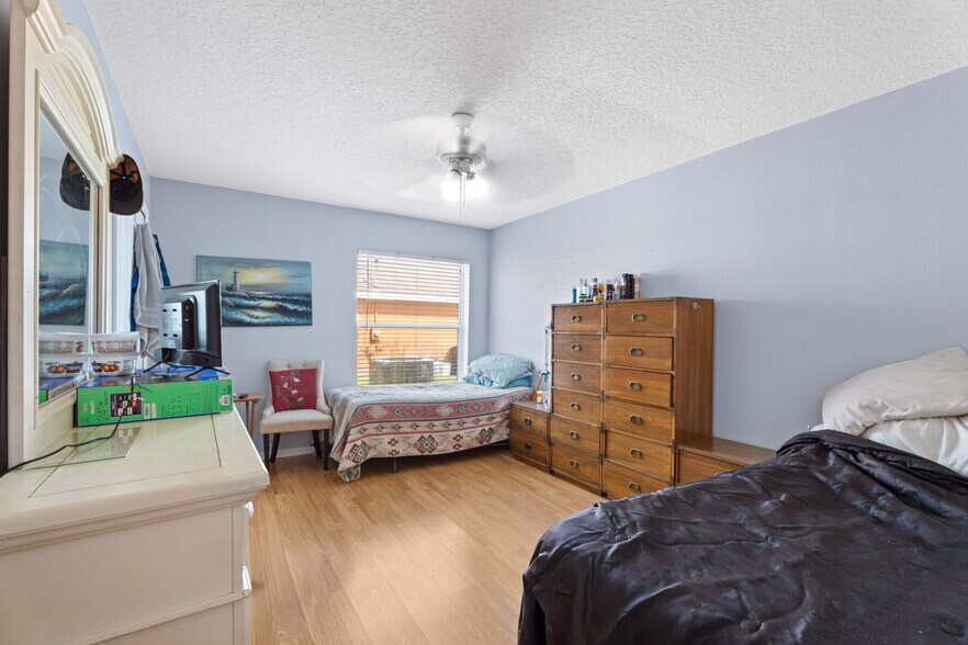 More Photos Of 1874 SW Gemini Ln, Port Saint Lucie Multifamily For Sale
