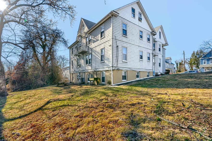 More Photos Of 10-14 E Overlea Ave, Baltimore Apartments For Sale