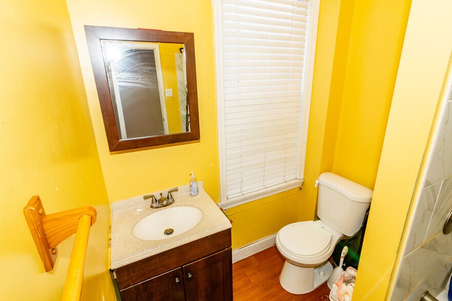 More Photos Of 2510 E Monument St, Baltimore Restaurant For Sale