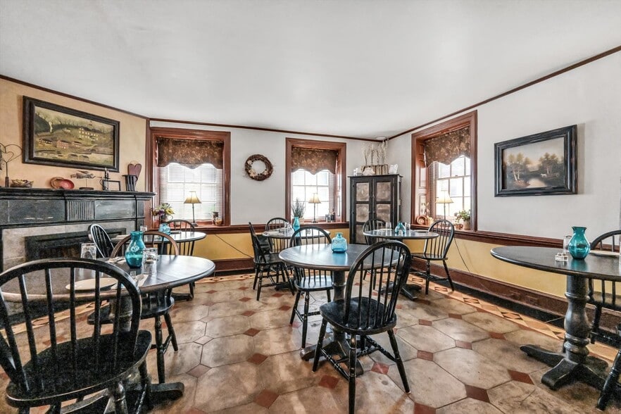 More Photos Of 301 W Main St, Ephrata Hospitality For Sale