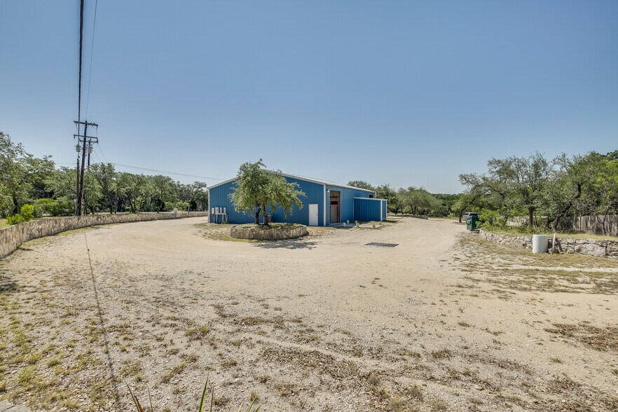 More Photos Of 3500 Lohmans Ford Rd, Lago Vista Warehouse For Sale