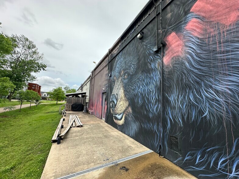 More Photos Of 406 SE 5th St, Bentonville Office For Lease