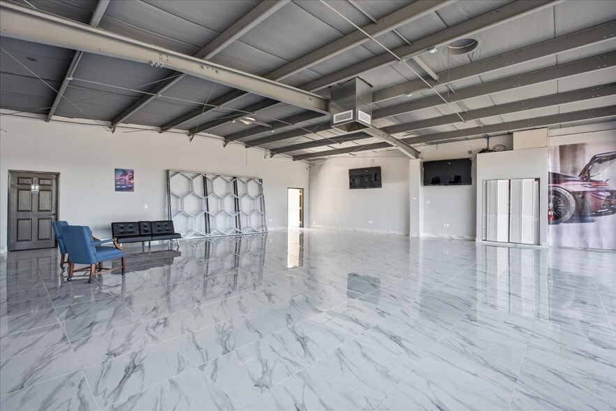 More Photos Of 4554 Auburn Blvd, Sacramento Auto Dealership For Sale