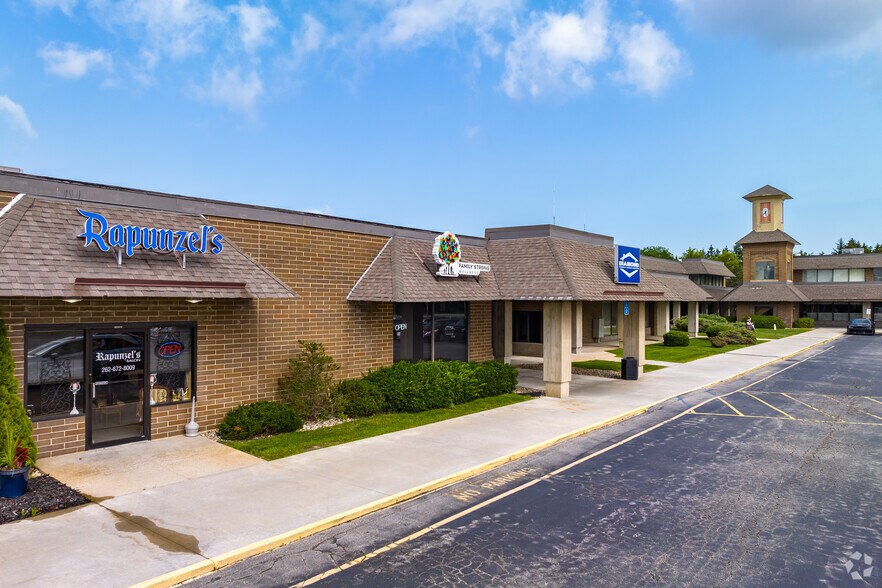 More Photos Of 6220 Washington Ave, Racine Freestanding For Lease