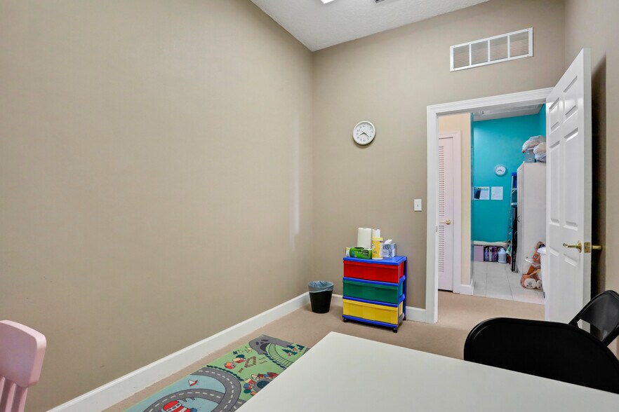 More Photos Of 11512 lake mead Ave, Jacksonville Medical For Lease