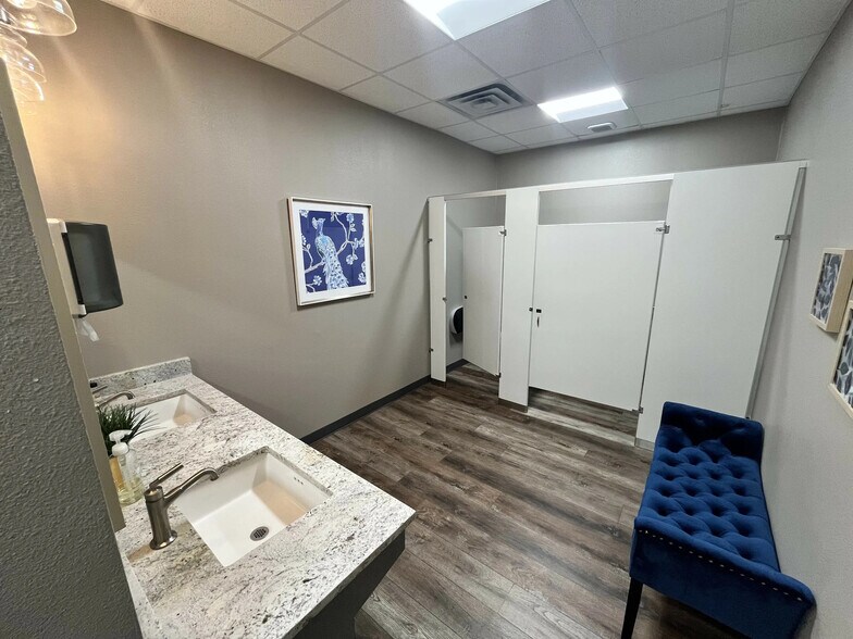 More Photos Of 551 N Valley Pky, Lewisville Office For Sale