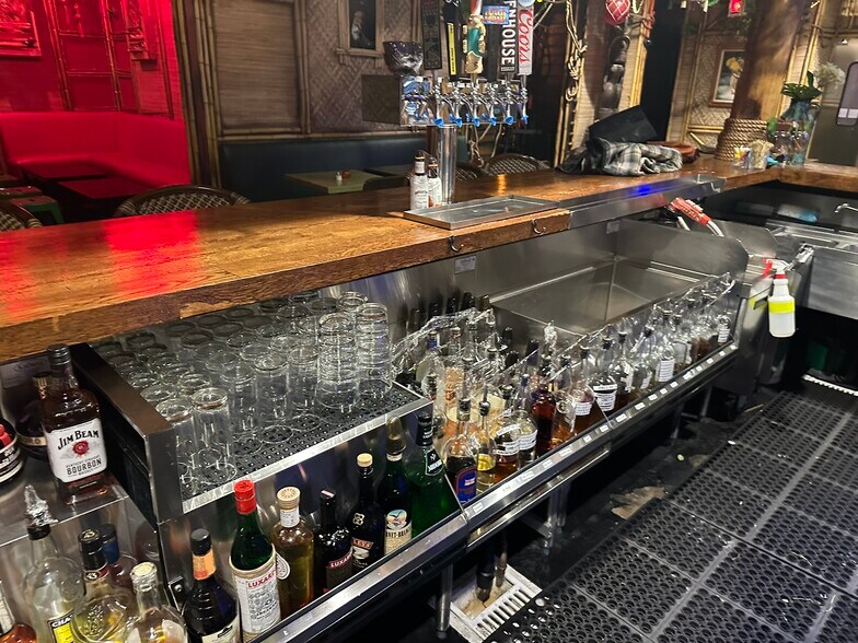 More Photos Of 132 Keller St, Petaluma Restaurant For Sale