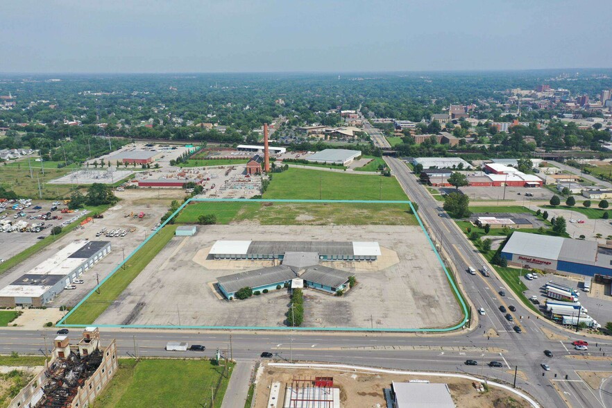 Primary Photo Of 815 W Sample St, South Bend Truck Terminal For Lease