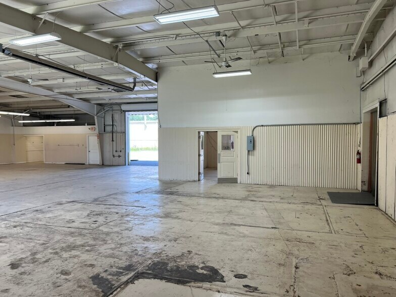 More Photos Of 6120 Airways Blvd, Chattanooga Warehouse For Sale