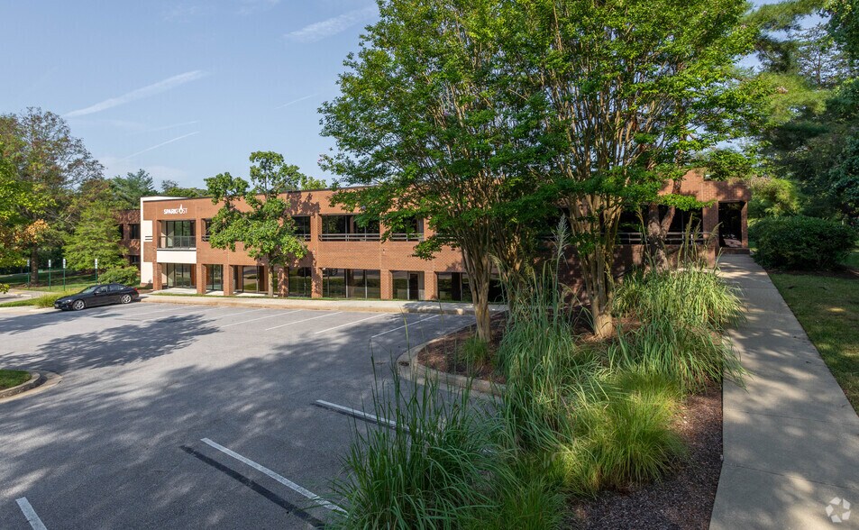 More Photos Of 9160 Guilford Rd, Columbia Office For Lease