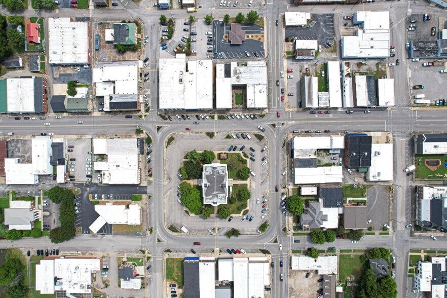 More Photos Of 111 W Commerce St, Lewisburg Bank For Sale