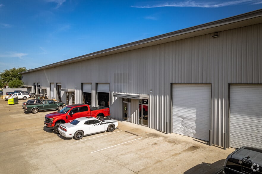 More Photos Of 13215 Stafford Rd, Missouri City Warehouse For Lease