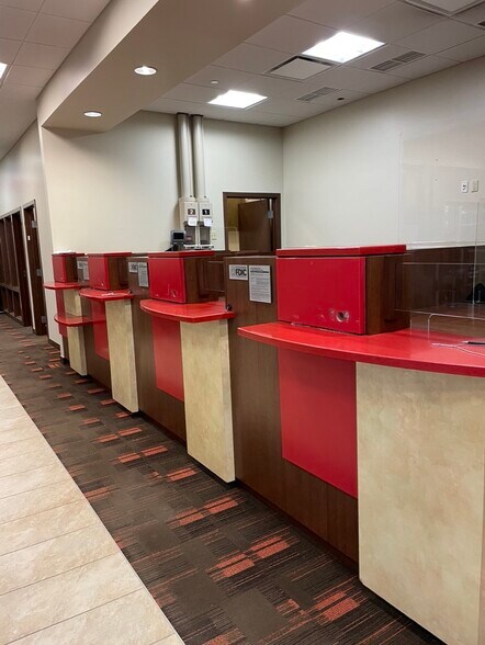 More Photos Of 84 N Plank Rd, Newburgh Storefront For Lease