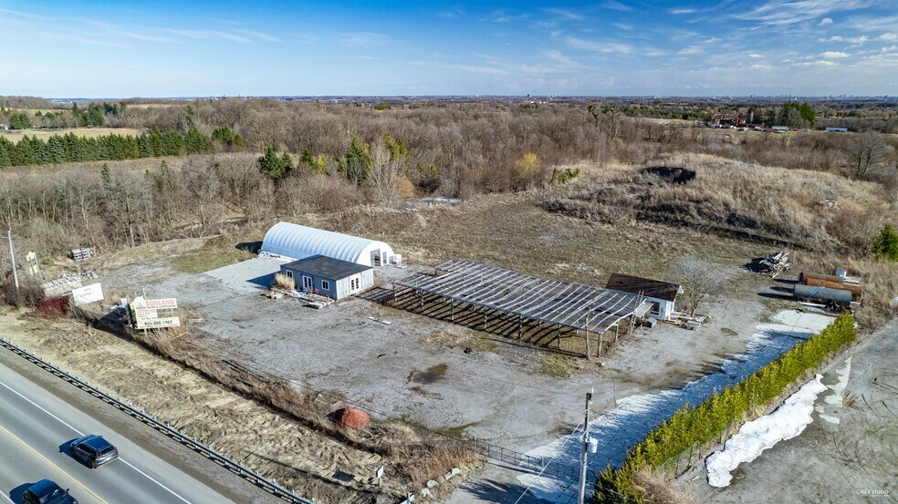 More Photos Of 2737 Bloomington Rd, Whitchurch-Stouffville Garden Center For Sale