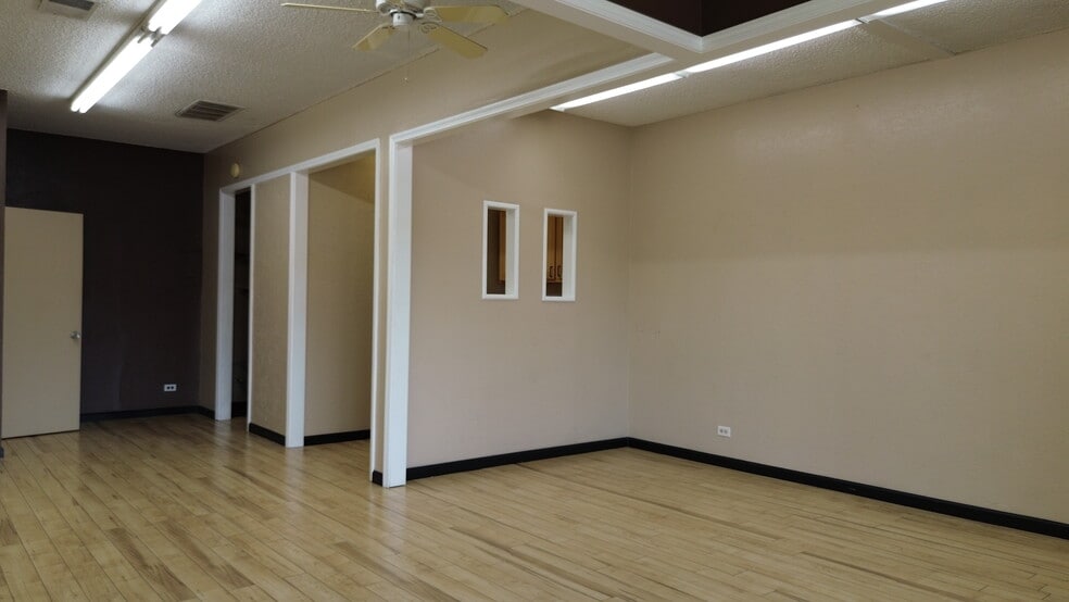 More Photos Of 2358-2368 Lincoln St, Oroville Office For Lease