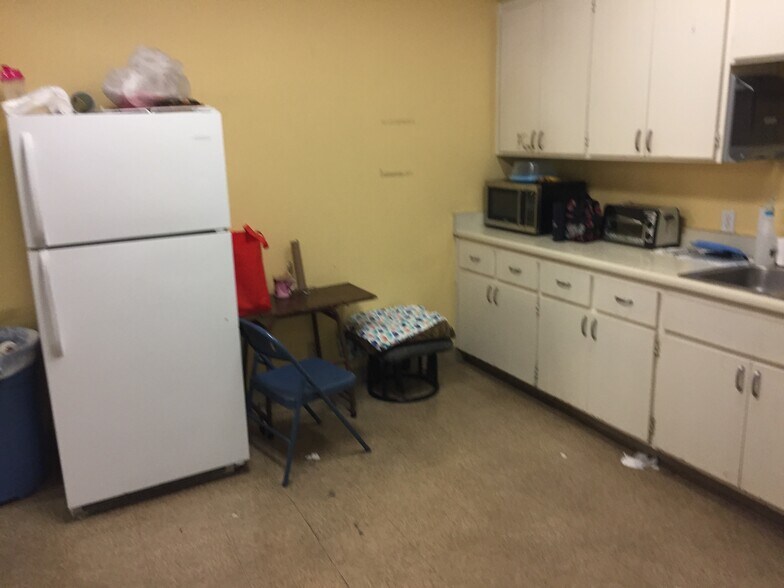 More Photos Of 15507-15517 Broadway Center St, Gardena Warehouse For Lease