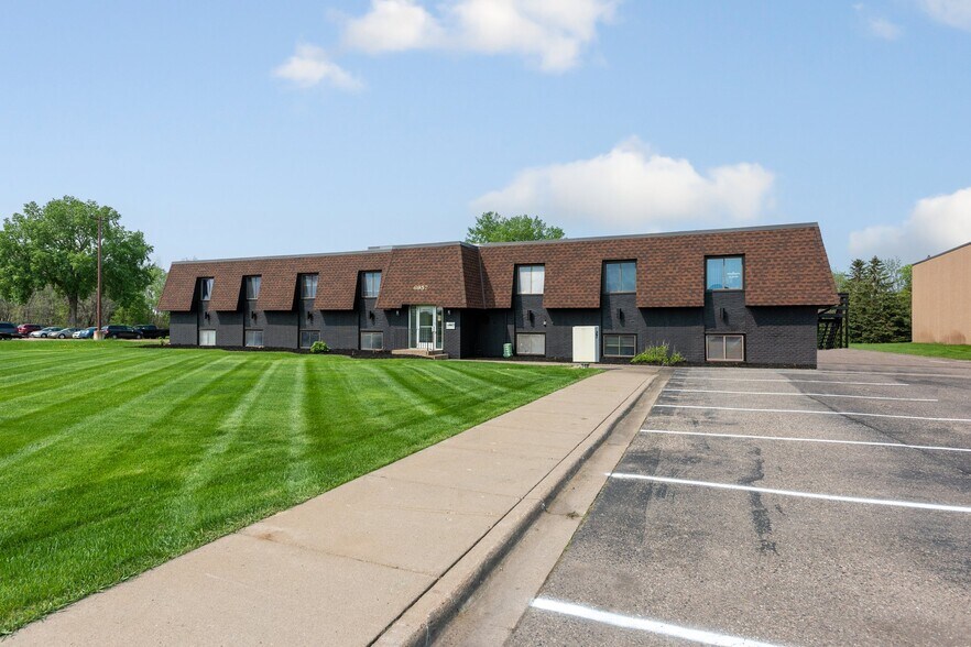 More Photos Of 6957 NW Highway 10, Anoka Office For Lease