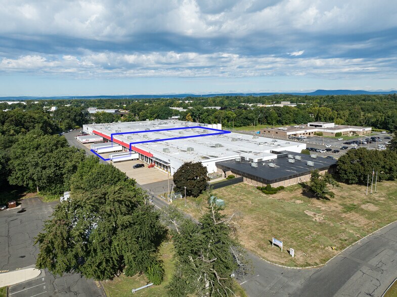 More Photos Of 100 Brookdale Dr, Springfield Distribution For Lease