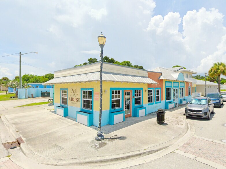 Primary Photo Of 901 Avenue D, Fort Pierce Restaurant For Lease