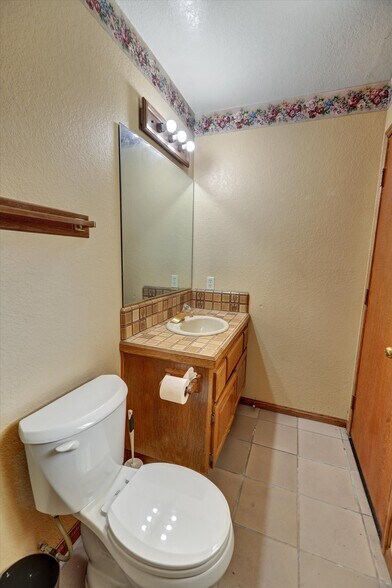 More Photos Of 784 Pomello Dr, Claremont Assisted Living For Lease
