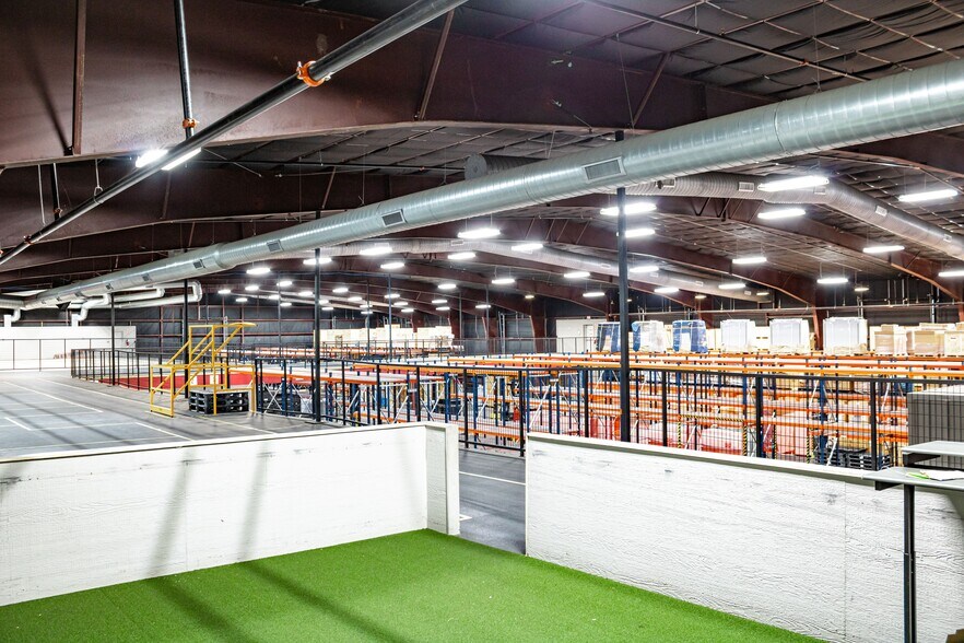 More Photos Of 21930 Kathy Fleming Rd, Navasota Warehouse For Lease