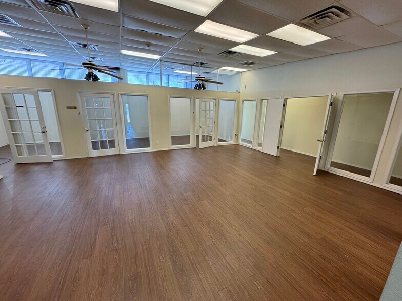 More Photos Of 1923 Atchison Dr, Norman Office For Lease