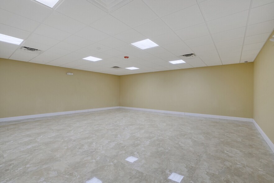 More Photos Of 2310 E Atlantic Blvd, Pompano Beach Office For Sale