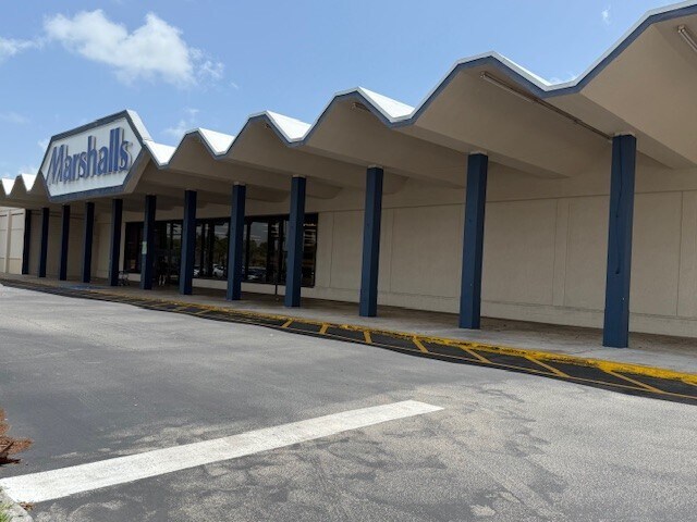 More Photos Of 16051 S Dixie Hwy, Miami Unknown For Lease