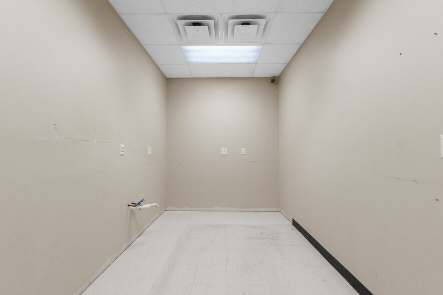 More Photos Of 2420 Argillite Rd, Flatwoods Freestanding For Lease