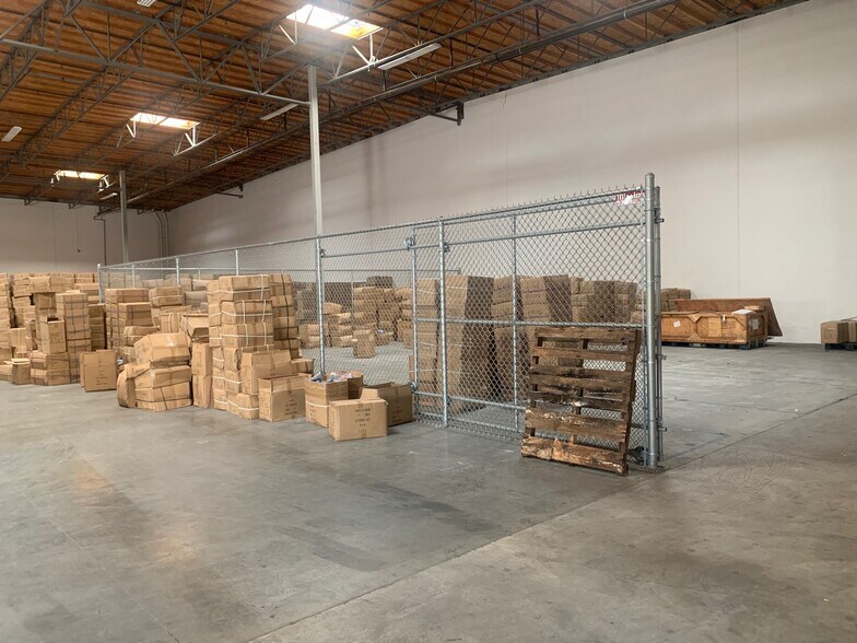 More Photos Of 5866 Smithway St, Commerce Warehouse For Lease