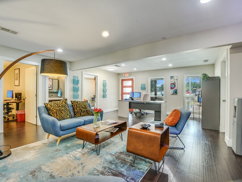 More Photos Of 2111 W Slaughter Ln, Austin Office For Sale
