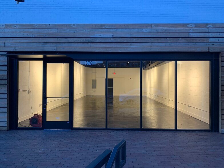 More Photos Of 672-676 Marshall Ave, Memphis Freestanding For Lease