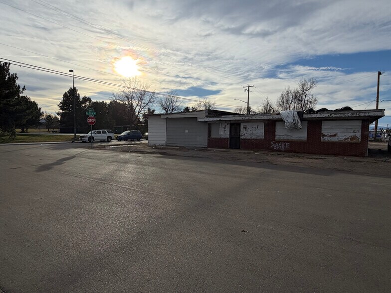 More Photos Of 3905 Oneida St, Denver Service Station For Sale