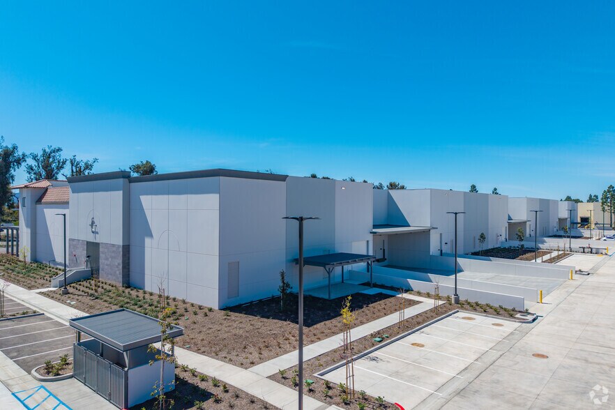 More Photos Of 3211 Mission Oaks Blvd, Camarillo Unknown For Lease