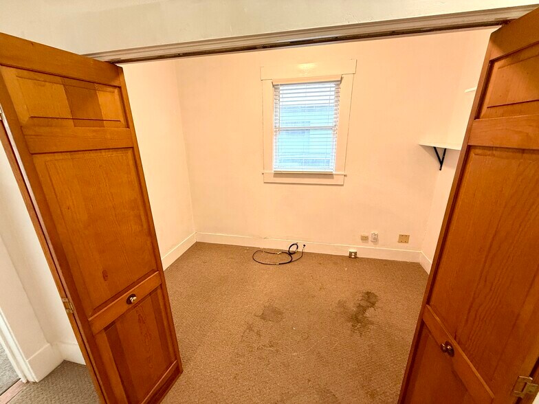 More Photos Of 108 W 38th St, Austin Loft Creative Space For Lease