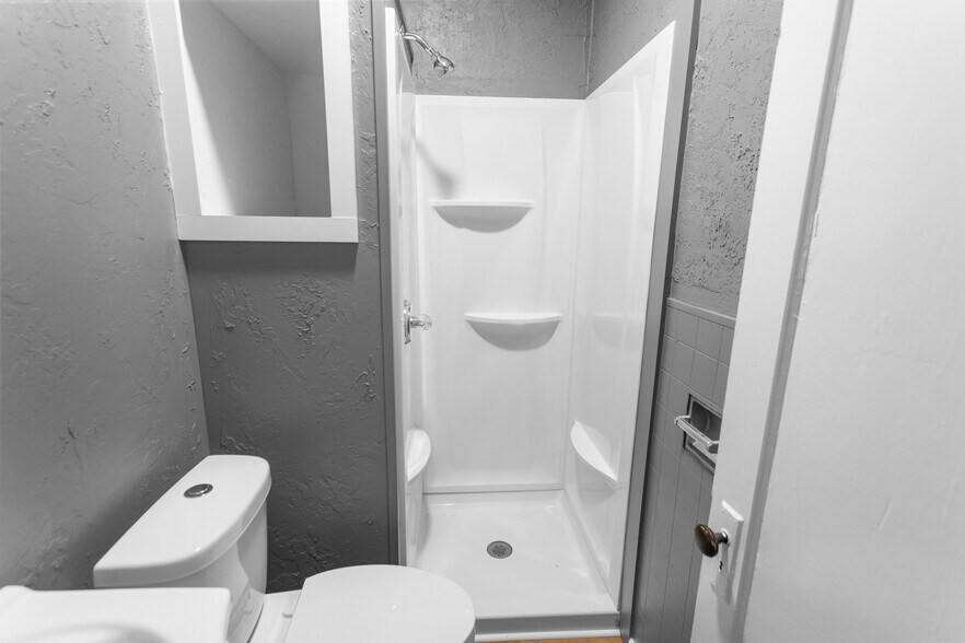 More Photos Of 31 N 14th St, Belleville Apartments For Sale